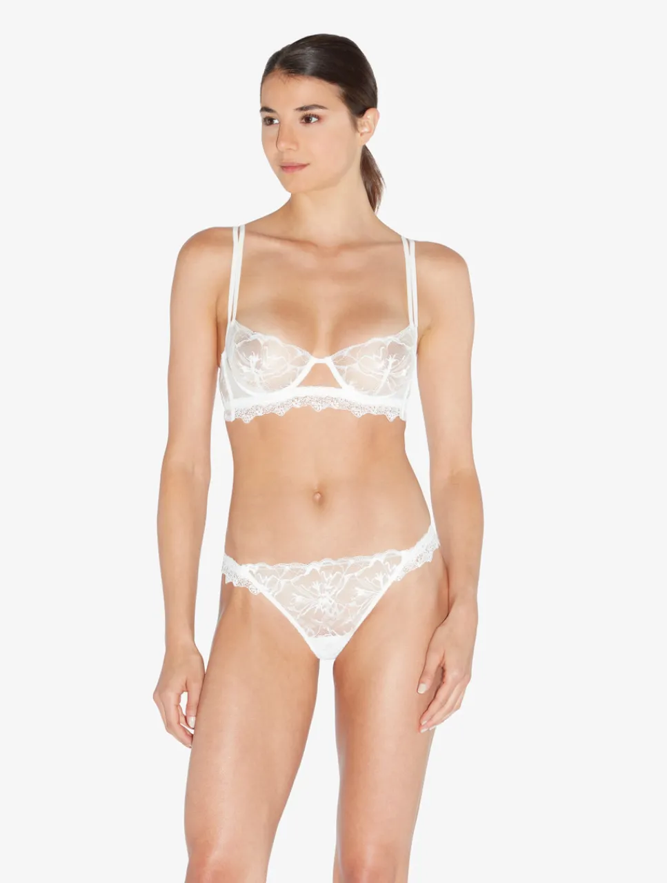 La Perla Balconette Bra In Off With Leavers Lace< Balconette